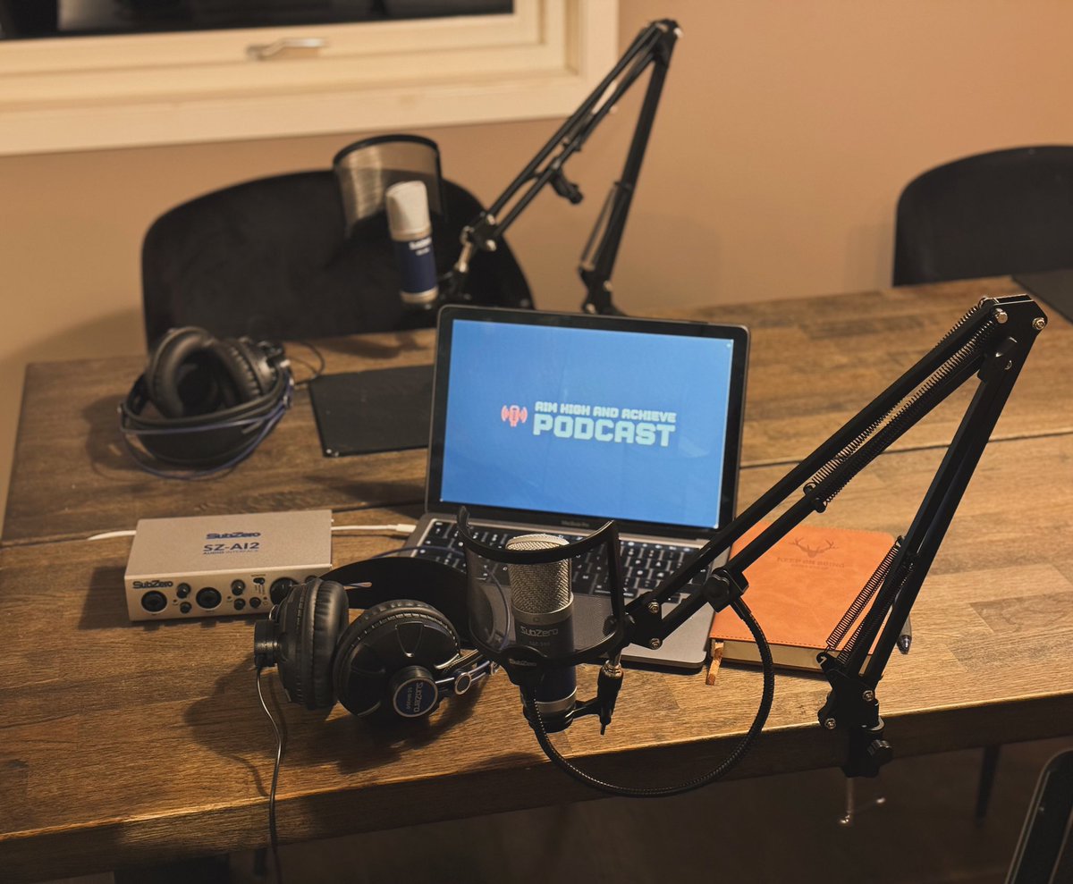 aim_achievepod's tweet photo. New gear set-up and tested, we are ready for 2024! Powered by https://t.co/xuZ5S1XUX3

#podbean
#aimhighandachievepodcast
#spotifypodcasts
#applepodcasts
#podbeanfamily https://t.co/4a0j3afr4a