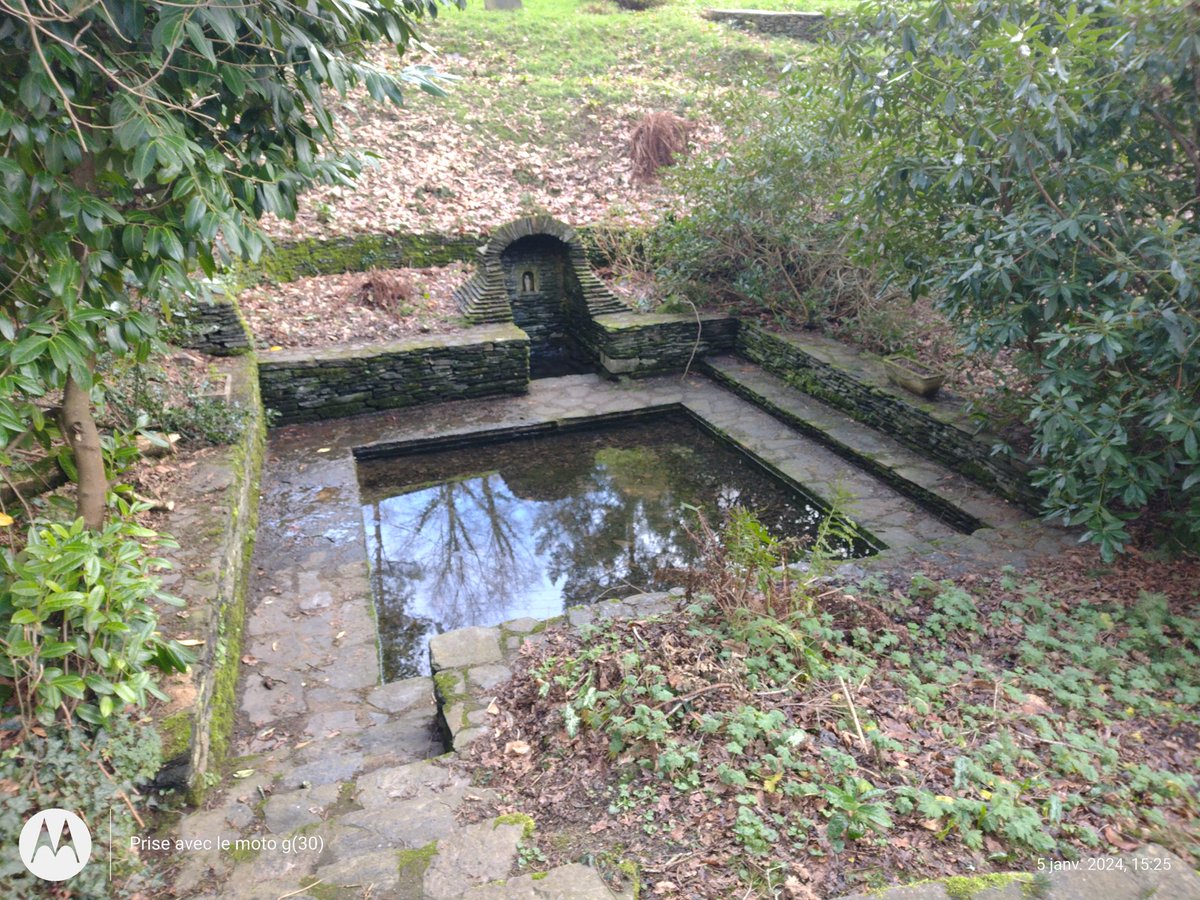 ThiChaplain's tweet photo. Le #lavoir du village de Keriven à #Caurel a deux pas de puits de #mines de #schiste ardoisiers. #CôtesdArmor #patrimoine #association https://t.co/YVXopPFKNA