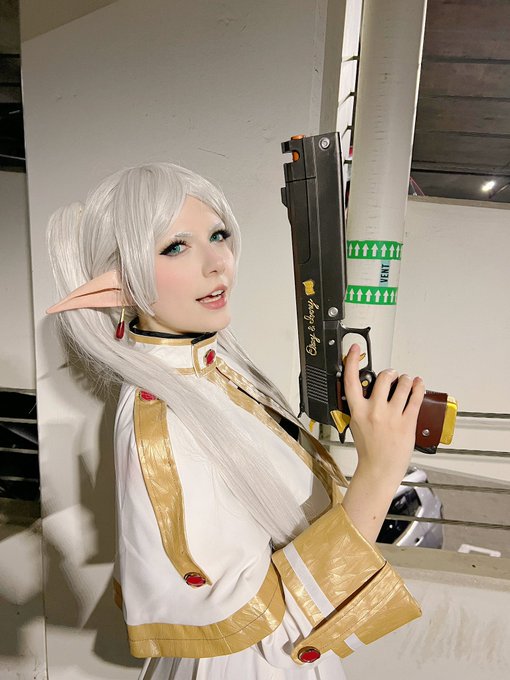 I found something more powerful than magic :)!  #frieren #frierencosplay https://t.co/g0vd2rFSzj<a href="/tag/frieren"class="tags"><span>#frieren</span></a><a href="/tag/frierencosplay"class="tags"><span>#frierencosplay</span></a>