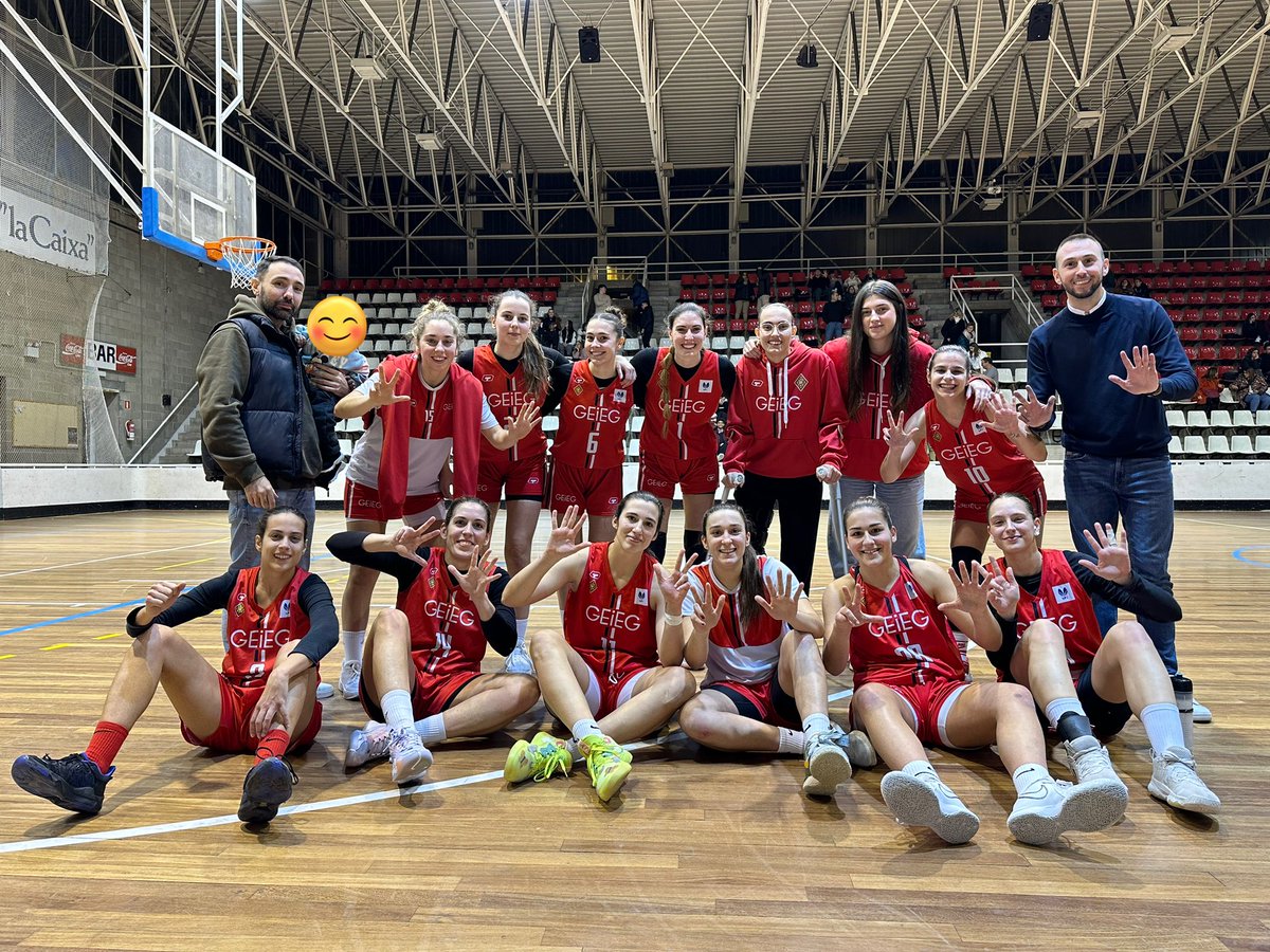 GEiEGBasquet's tweet image. 🚀 VICTÒRIA per començar l’any! 

El #LF2 aconsegueix la 8a victòria de la temporada en el primer partit de l’any contra @CBGRUPBARNA (61-41). 

Un parcial de 17-4 a l’últim quart sentencia el partit!