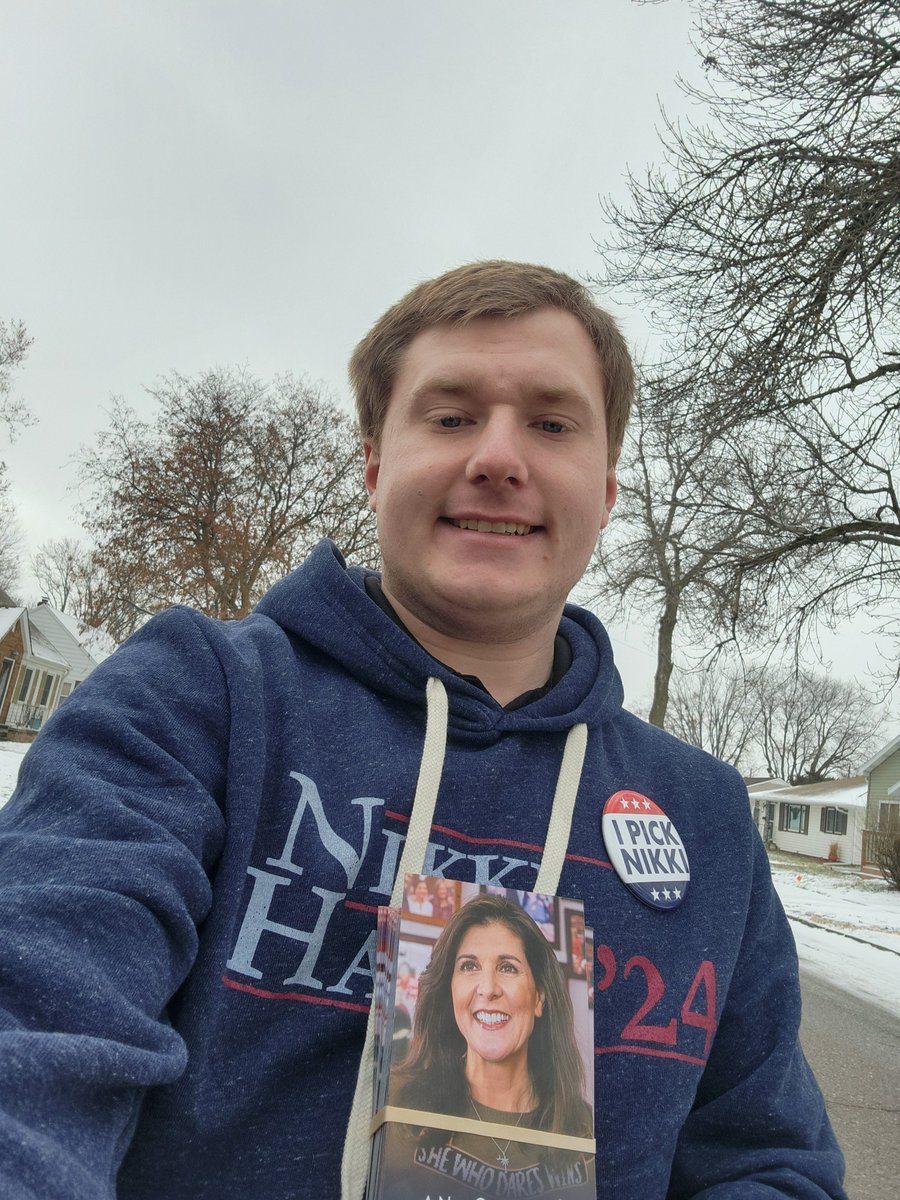 Excited to be out doorknocking today in support of @NikkiHaley!
#HawkeyeHaley will win the #IACaucus!