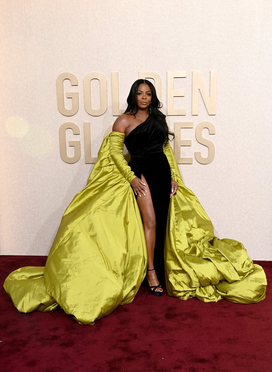 easily top 3 of the night #GoldenGlobes