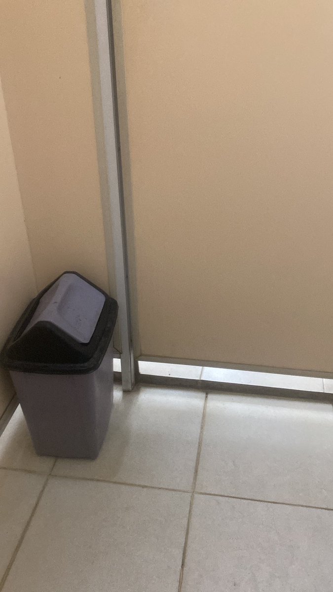 aku di bilik pertama ya by (misalnya)