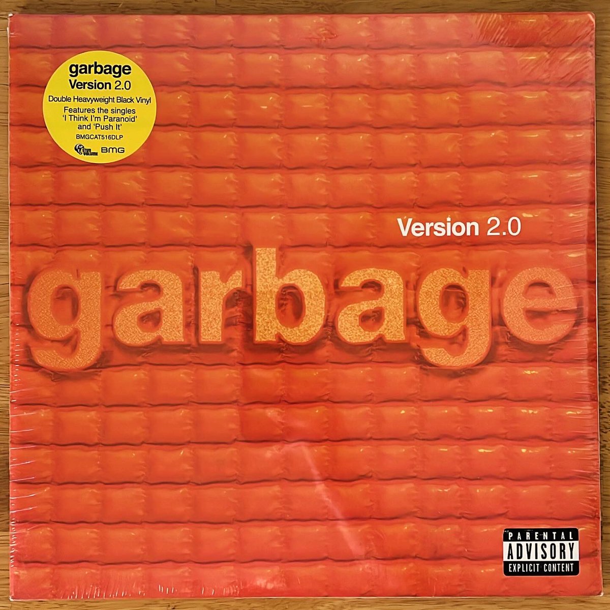 BionicJen77's tweet image. Finally adding @garbage iconic 1998 album “Version 2.0” on black vinyl to my vinyl collection!!! I have been a fan since 1995! This album… This album… be still my teenage raging heart … The nostalgia! 🧡
#garbage #version20 #vinyl #vinylcollection #90smusic #shirleymanson