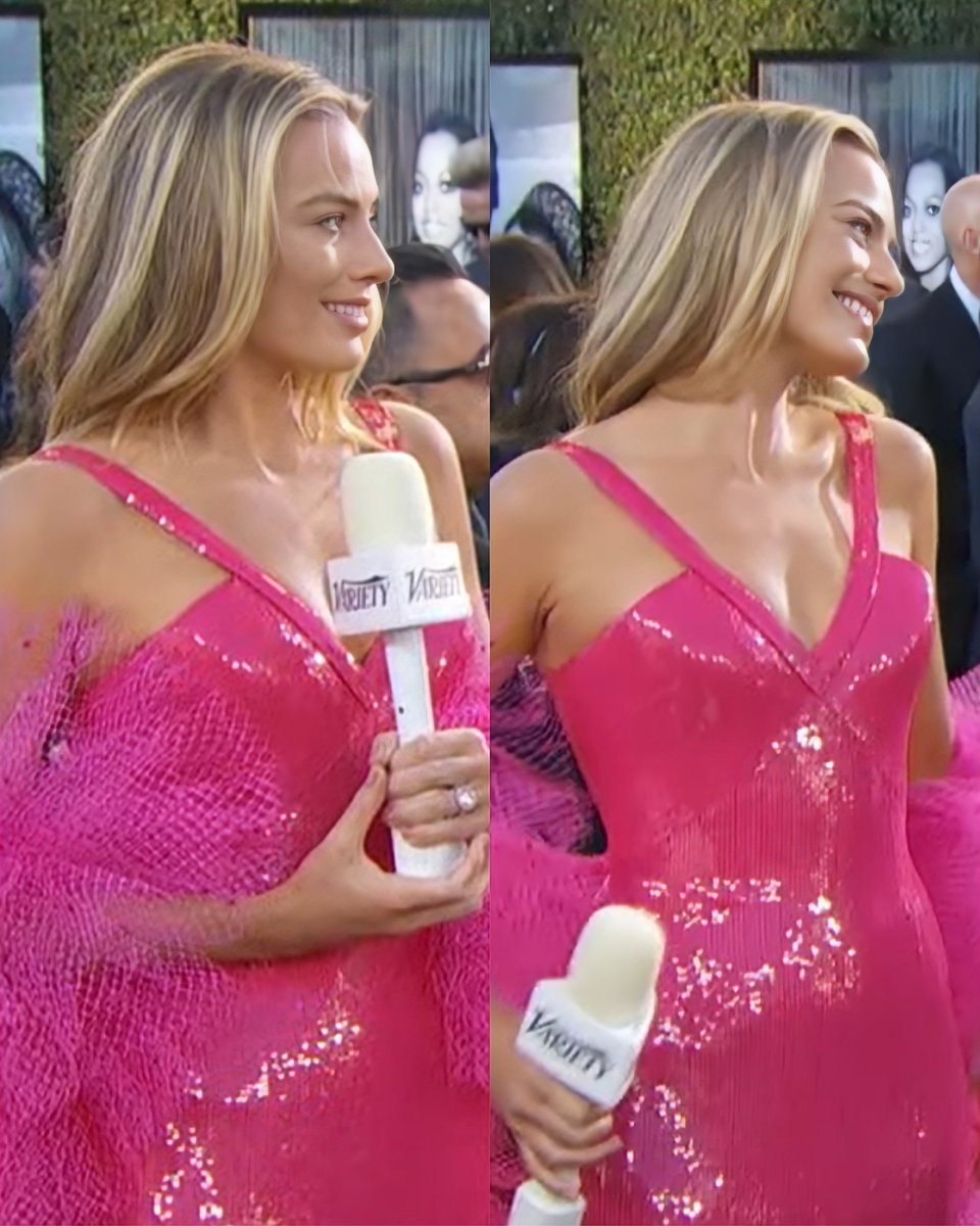 PopCulture2000s's tweet photo. margot robbie as ‘super star barbie’ for the golden globes. she never misses https://t.co/KJEzcshIwd