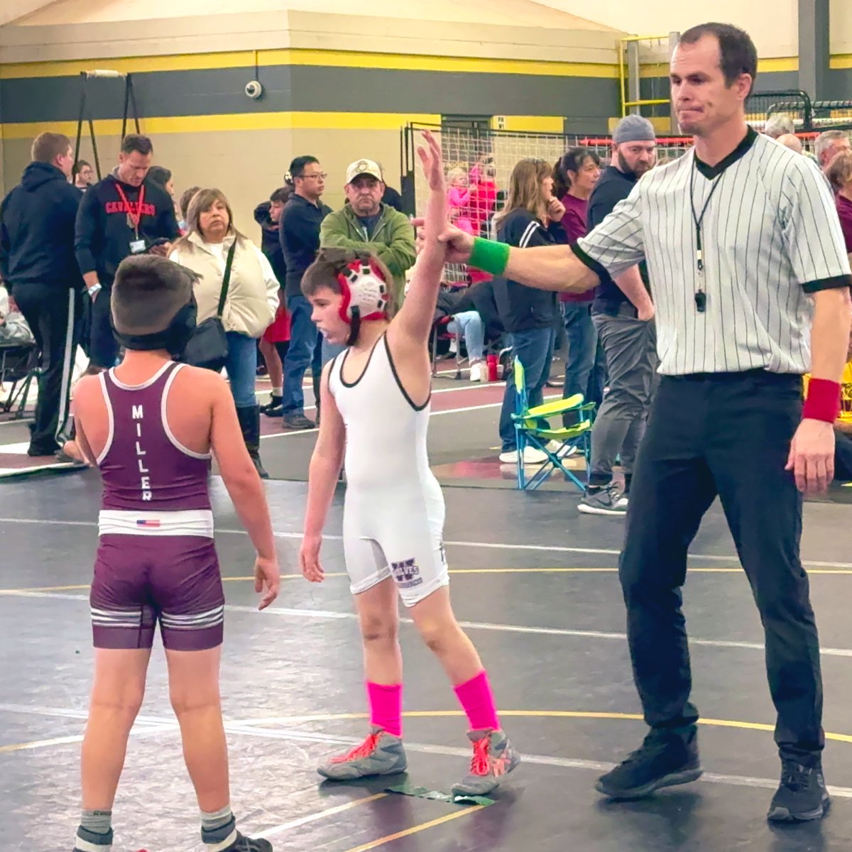 Wolves_WC's tweet image. Wolves wrestlers dominated The Good Guys Tournament with sheer skill and determination! 🤼‍♂️🔥 Unleashing their full potential, they left a memorable mark on the mats. 🏆
 #WolvesWrestling #GoodGuysTournament #jrwolves #ikwf #crystallake #prairieridge #prairieridgewolves