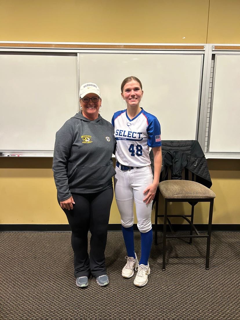 Had an amazing time at <a href="/MizzouSoftball/">Mizzou Softball</a> with their team camp! Thanks to <a href="/CoachLarissaA/">Larissa Anderson</a>, <a href="/coachMarino11/">Sara Marino</a>, <a href="/J_Cottrill_/">Jeff Cottrill</a> and <a href="/jacobsen_molly/">Molly Jacobsen McCargar</a> for putting on another amazing camp at the ZOU 🐯

Loved learning what it means to be a Tiger 💪🏼

@BIG_J_Select <a href="/JeffBower35/">Jeff Bower</a> <a href="/ejonesrockchalk/">Eric Jones - Select Fastpitch</a>