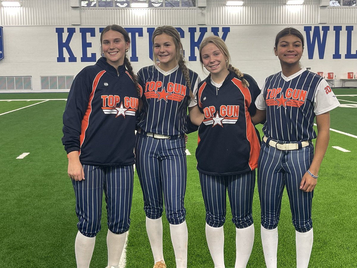 JoshlynnNoe's tweet photo. From varsity basketball games on Friday & Saturday to Softball camp @UKsoftball on Sunday! Thanks for another great softball camp @UKCoachLawson and staff.
#howyouplay #thewayyouplay #beaffectiveteamplayer
@topgun2027vel @shannon_peyton1 @BTurner_75 @Chris_Murphy11 @awgrogs https://t.co/sVx95n3gUW
