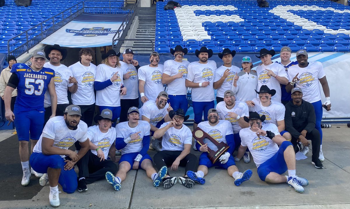 Competitive greatness - being at your best when your best is needed. These dudes not only dominated today, but have been competitively great! Couldn’t be more proud of them day in and day out!!!

#ChainGang #NationalChamps