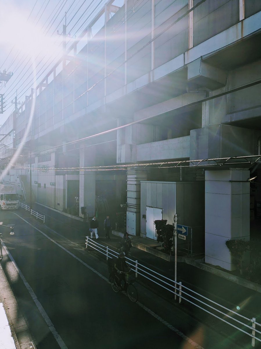 chillwork_net's tweet photo. 今日は連休最終日🤮

明日からいつもの毎日が始まりますね
ぜひチルワークで仕事のリハビリを

👇ご予約はプロフのリンクから
@chillwork_net

2月は3連休が2回あるようなので
それを楽しみにがんばります
2/10(土)〜12(月)
2/23(金)〜25(日)

#コワーキングスペース 
#Web会議 #テレワーク #戸田市 https://t.co/pbfOfANOZI