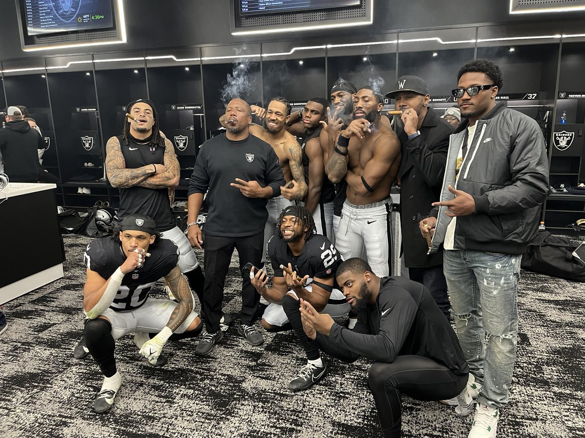 #Raiders DBs plus a legend <a href="/CharlesWoodson/">Charles Woodson</a>