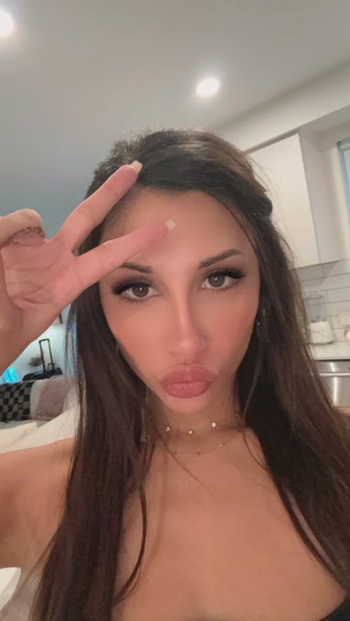 just pics i like lately :) more on https://t.co/6CQ0bkG70f 🫶🏼 https://t.co/Mk5T825H1t<a href="/tag/bff1"class="tags"><span>#bff1</span></a>