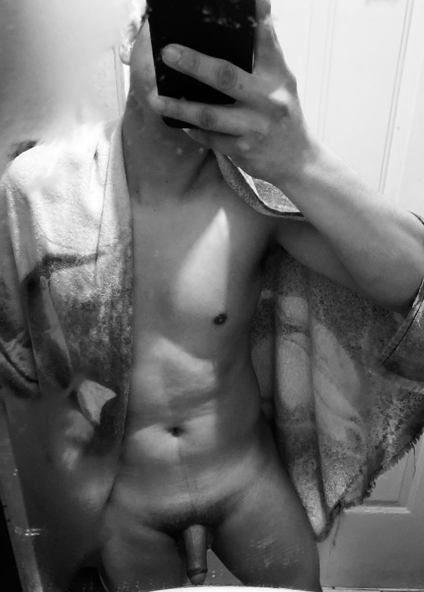 Alec_may69's tweet photo. Les parto y relleno la rosca ? 
Rt, seguir y eligio un culo 🍑para llenarlo de leche 💦🍩
@radargaymx https://t.co/Jm62drwik6