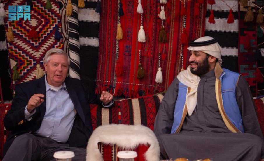 raid73752157's tweet photo. #محمد_بن_سلمان. الله يطول في عمره و يحفظه لنا ي رب ❤️ ابتسم جعل ما يبتسم غيرك ❤️ https://t.co/M07Bct2l2D