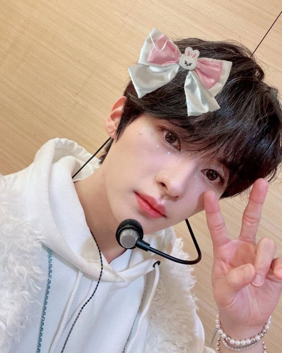 Lee Know’s Cat ☻🍀 tweet media