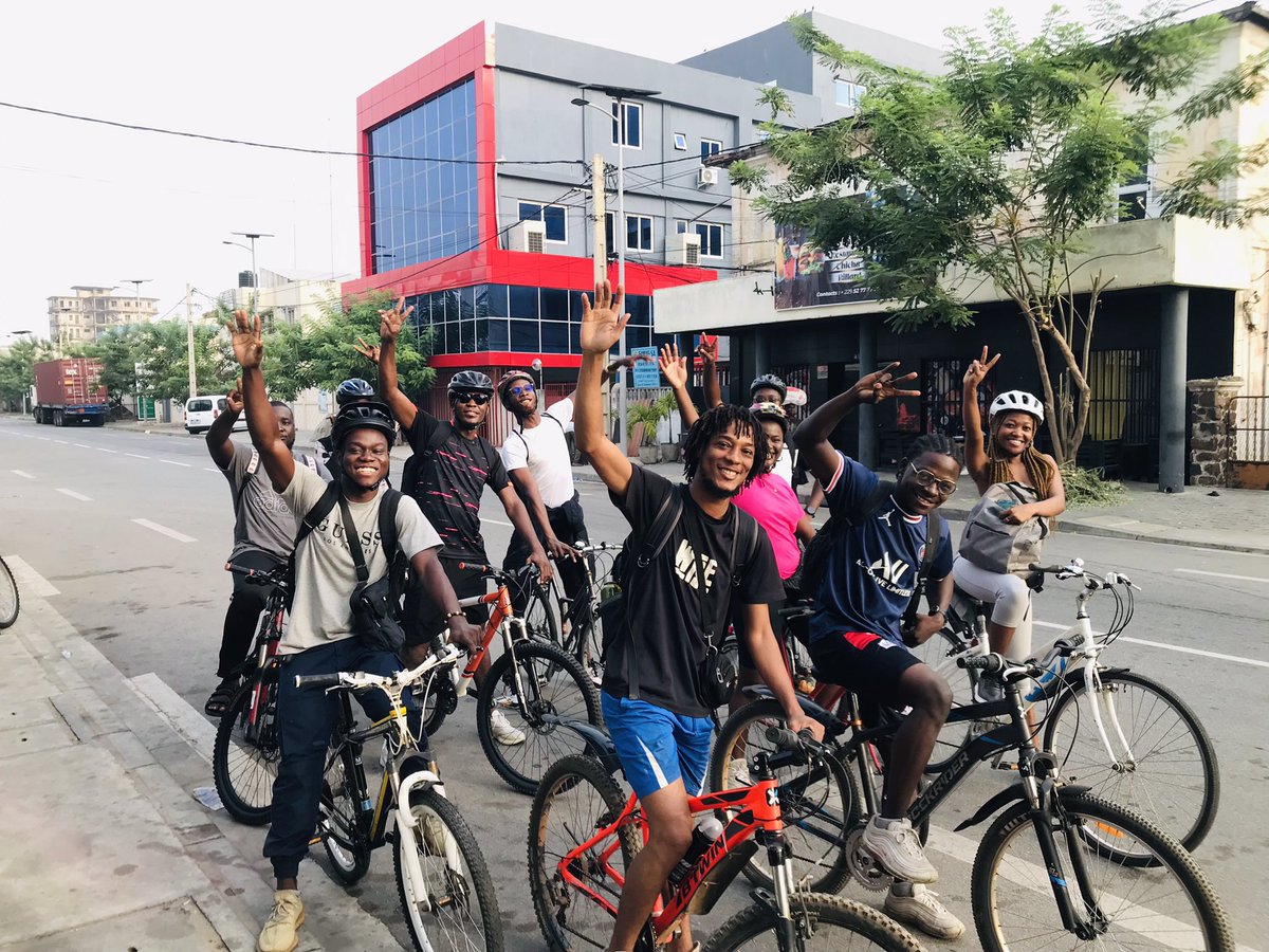 - KOIN KOIN VÉLO 

Cotonou la nuit à vélo ou en journée avec les copains ? C’est carrément une autre histoire. C’est la belle expérience qu’offre <a href="/koinkoinvelo/">Koin Koin Velo</a> pour ceux et celles qui ont envie de vivre de nouvelles sensations. 

Chaudement recommandé 👌🏾

📸 : <a href="/pepinogeorgah_/">Pepino GEORGAH</a>
