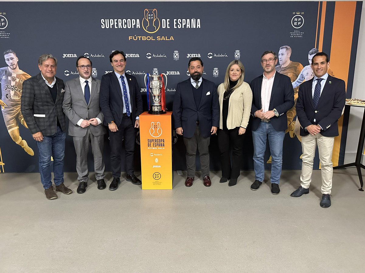 _mcontreras's tweet photo. Enhorabuena al @JimbeeCartagena por su triunfo en la #supercopafutsal .
Gran partido y merecida victoria. #Jaén ha demostrado ser una gran sede para este magnífico evento gracias a @AndaluciaJunta @TurismoAND @AytoJaen
@rfef @FutSalRFEF https://t.co/lE2oTCVbZN