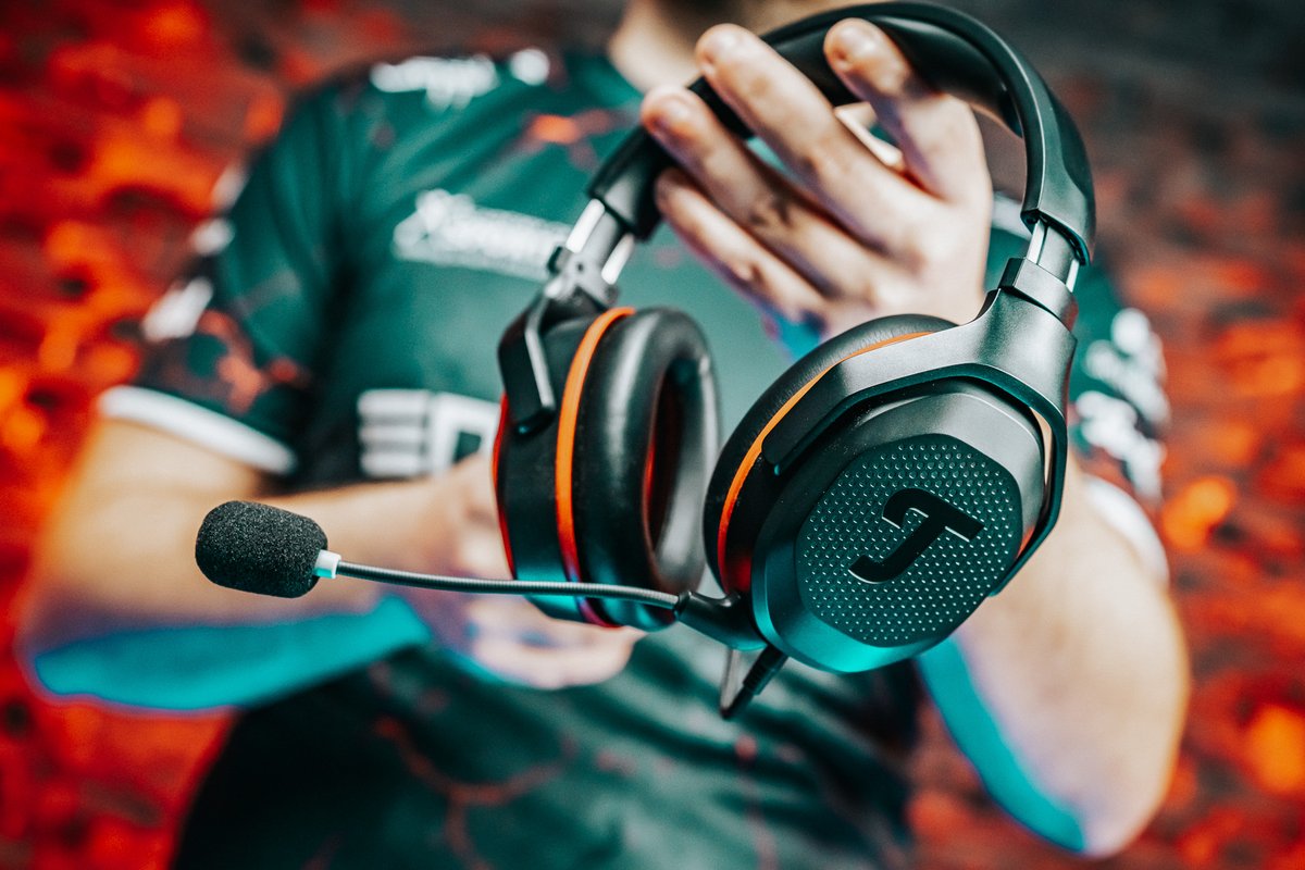 EntropyGaming's tweet photo. Ultraleichtes Design ✅
Geschlossene Bauweise ✅
Balancierter Sound mit intensivem Bass ✅

Das CAGE ONE von @TeufelAudio!
🎧 https://t.co/Q8rUuhK3id

#followyoursound #machlaut https://t.co/KnZwFWRo0C
