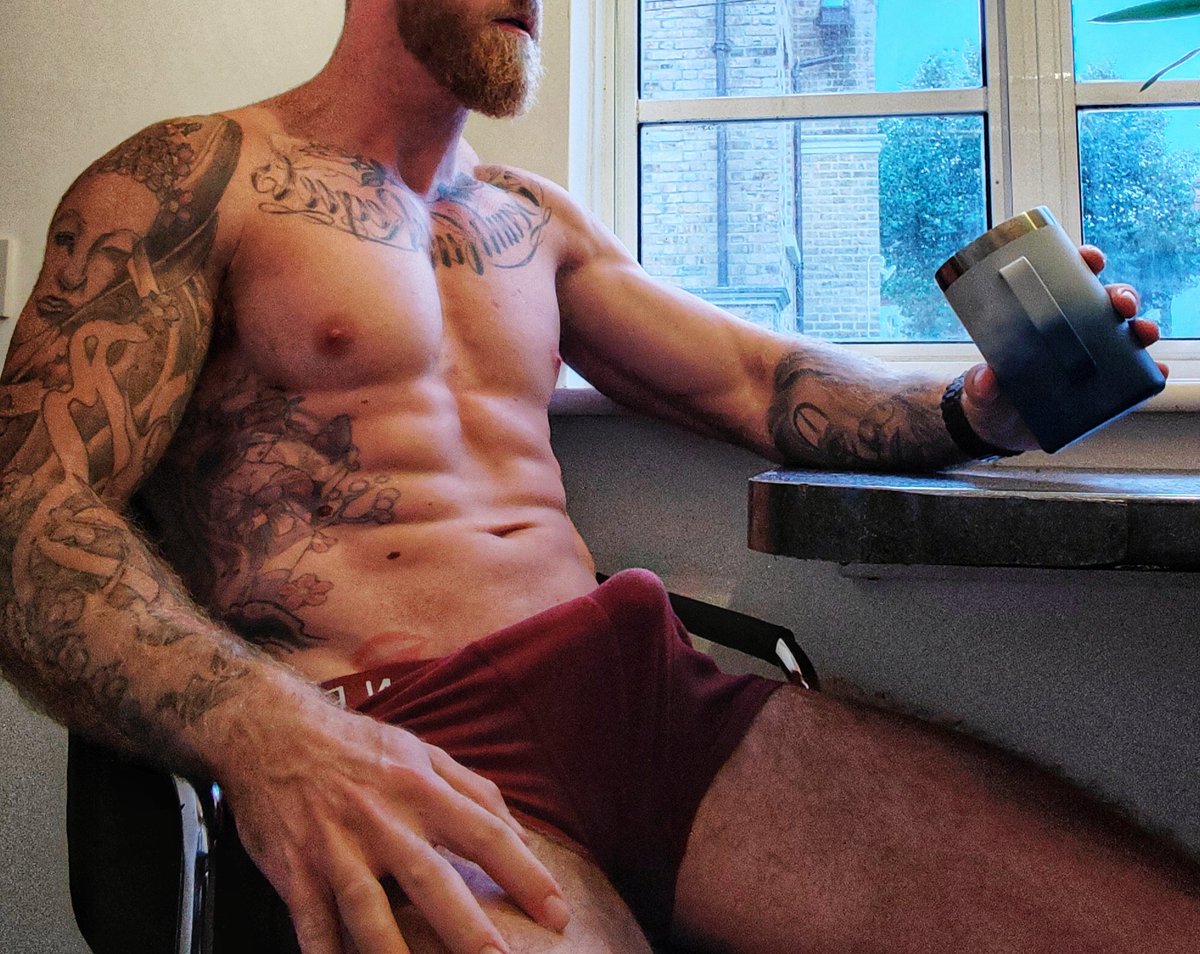 maxharding247's tweet photo. Come and make me a coffee...
https://t.co/9OVmqH3UKU

#maleunderwear
#malecontentcreator
#malegods
#male
#musclebody #muscleworship https://t.co/zd4nutCNTg