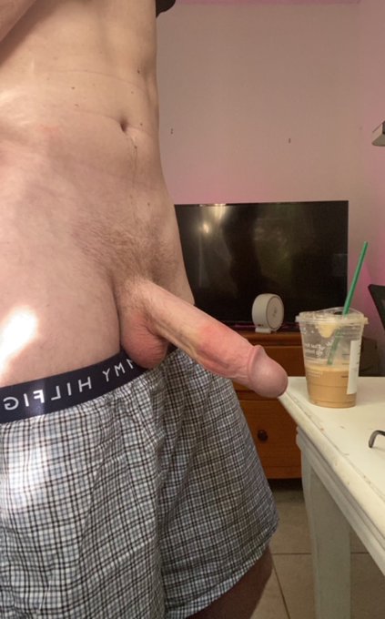 Starbucks and 🍆 anyone? 🤓 https://t.co/0CGDAoomrm<a href="/tag/interracial"class="tags"><span>#interracial</span></a>