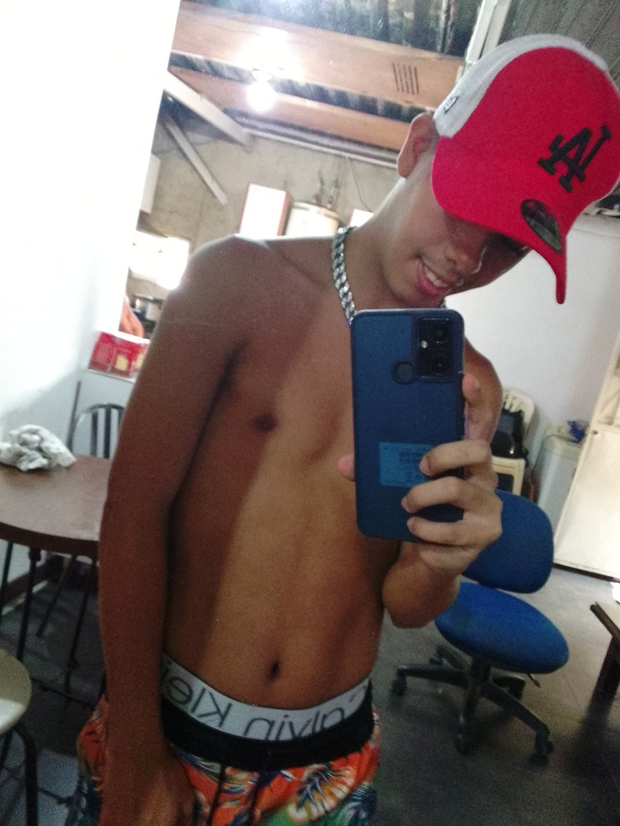 angeloM23522837's tweet photo. Cómo va su tarde 😈🤪 https://t.co/9E7awTelf3