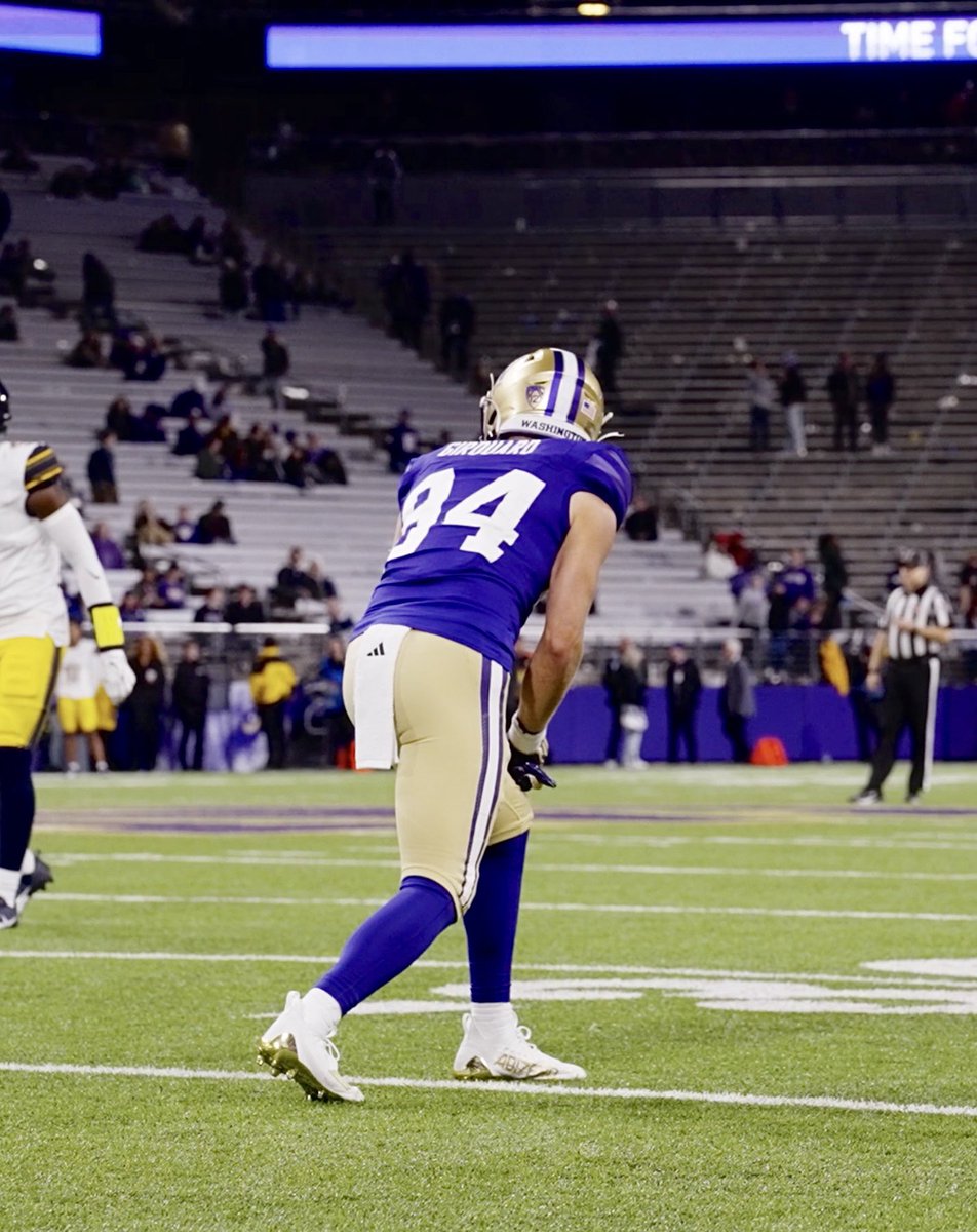 LimelightProdd's tweet photo. Man do I miss making videos but I’ve been a little busy playing ball ⬇️ https://t.co/QkH6Eup9W7