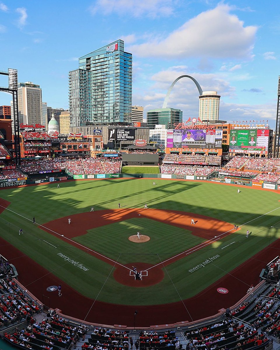 MLB's tweet image. We can&apos;t wait to spend Sunday afternoons at the ballpark again. ☺️