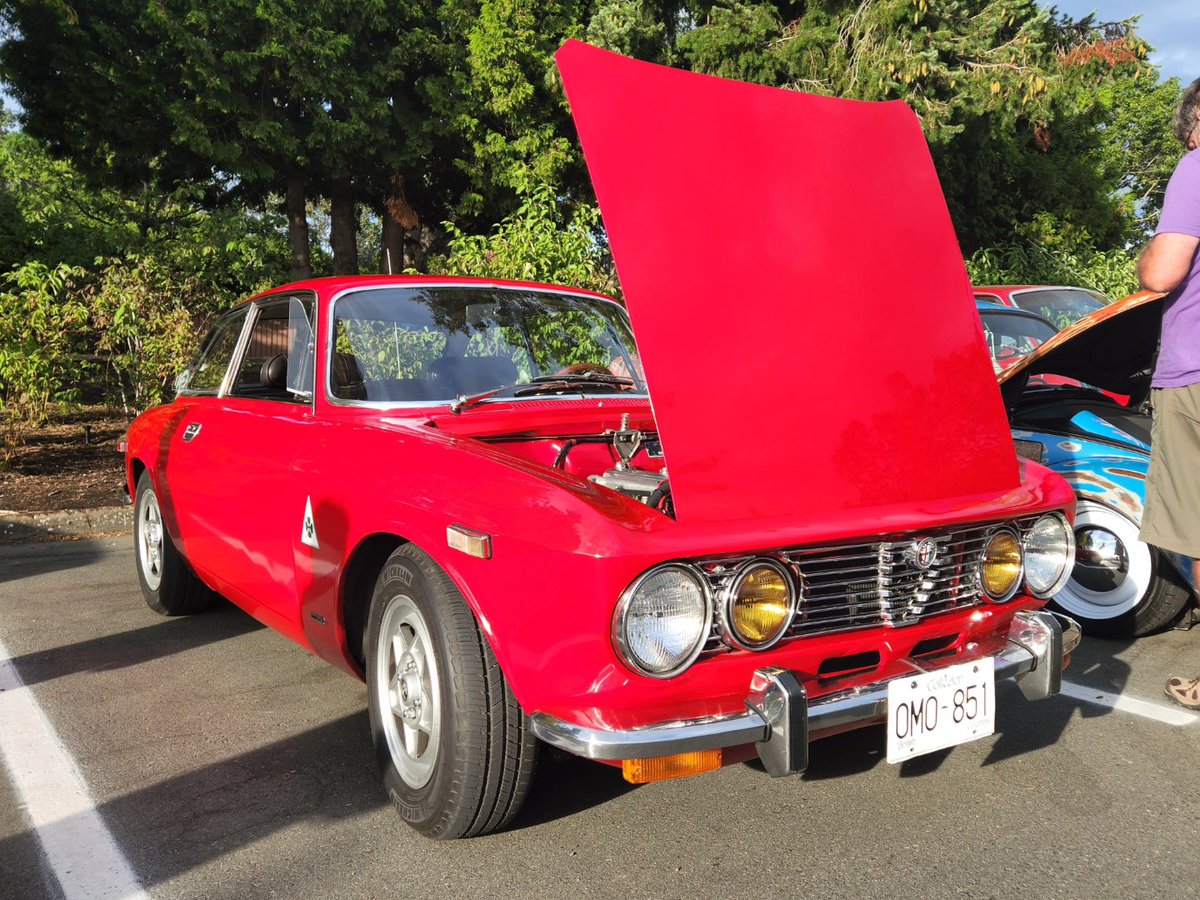 mopars_and_more's tweet photo. A little Italian Style  #alfaromeo #alfaromeoiniezione #iniezione #sportscar #italiansportscar #italiansportscars #sidedraftcarbs @RalphGilles https://t.co/ekaMOKVPq8