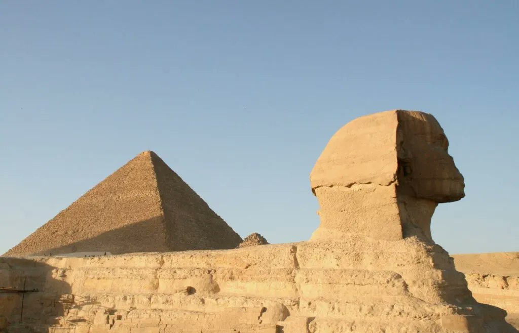 Grazie ai consigli di #Egitto Autentico, oggi, sul blog, andiamo alla scoperta del #Cairo con i 5 luoghi più iconici della capitale egiziana!

itinerariodiviaggio.com/5-cose-da-non-…

<a href="/ItalyinEgypt/">Italy in Egypt</a> <a href="/egypt/">J</a>