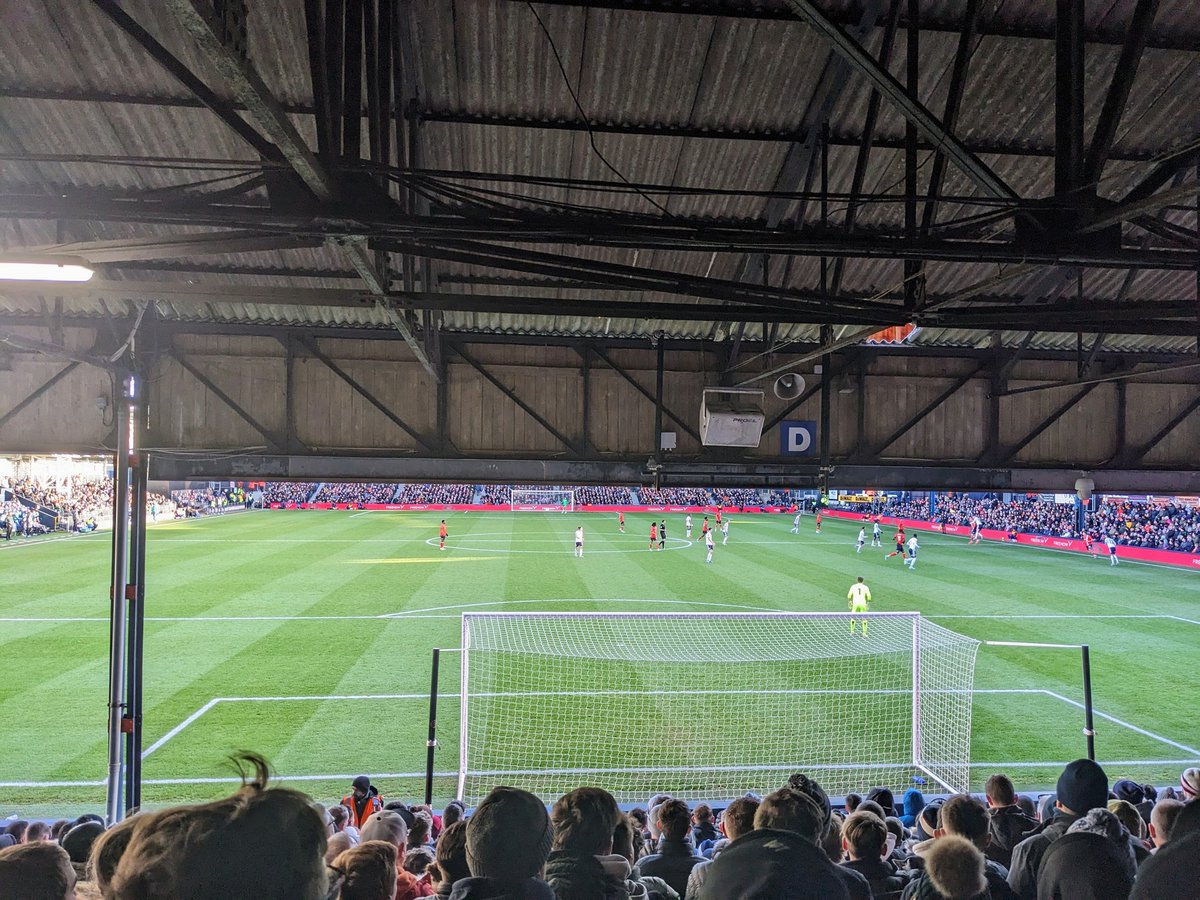 Great day out. Brilliant effort from @OfficialBWFC just a shame we couldn't get a goal. Great old school ground and another ticked off!! #BWFC #AwayDays #LTFC