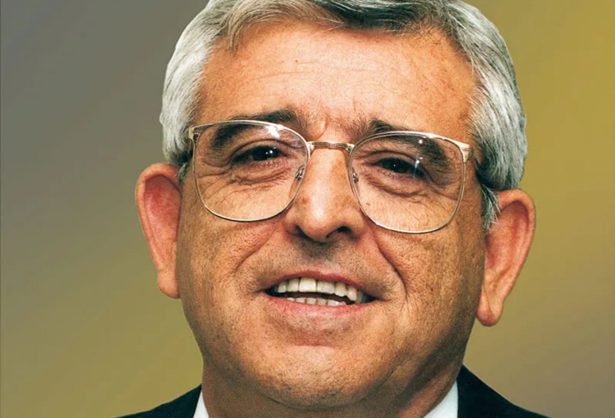 🖤 Avui hem de lamentar la mort de Joan Galí, que va ser president de l’<a href="/AtleticTerrassa/">Atlètic Terrassa Hockey Club</a> entre 1990 i 1998.

Vull expressar el condol a la seva família i a l'hoquei terrassenc. Galí era una gran persona que va treballar per aquest esport a nivell local i català.  

🖤 DEP