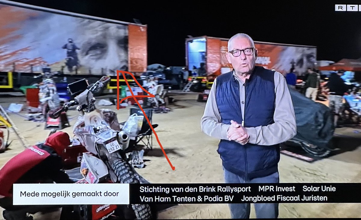 GoKoBra's tweet image. Weet jij wie er achterop de malle truck staat #afbeelding @allardkalff 😅😜? #moi 🤣🤣