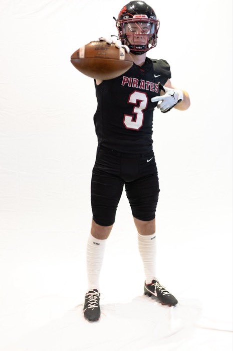 Had a ton of fun on my OV this weekend at <a href="/WhitworthFB/">Whitworth FB</a> huge thanks to the coaching staff and players for all the hospitality!! <a href="/coachsandberg/">Rod Sandberg</a> <a href="/Coach__Shaw/">Mac Shaw</a> <a href="/duke_degaetano/">Duke DeGaetano</a>