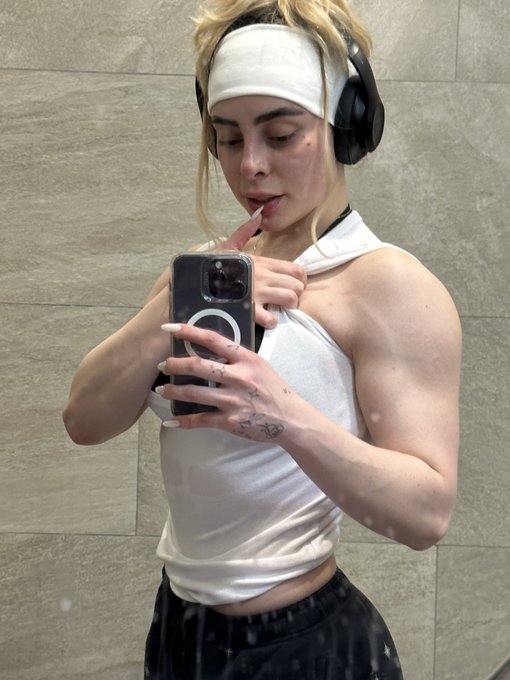 Brazo de 15cm?? https://t.co/yRe6jxXaE7