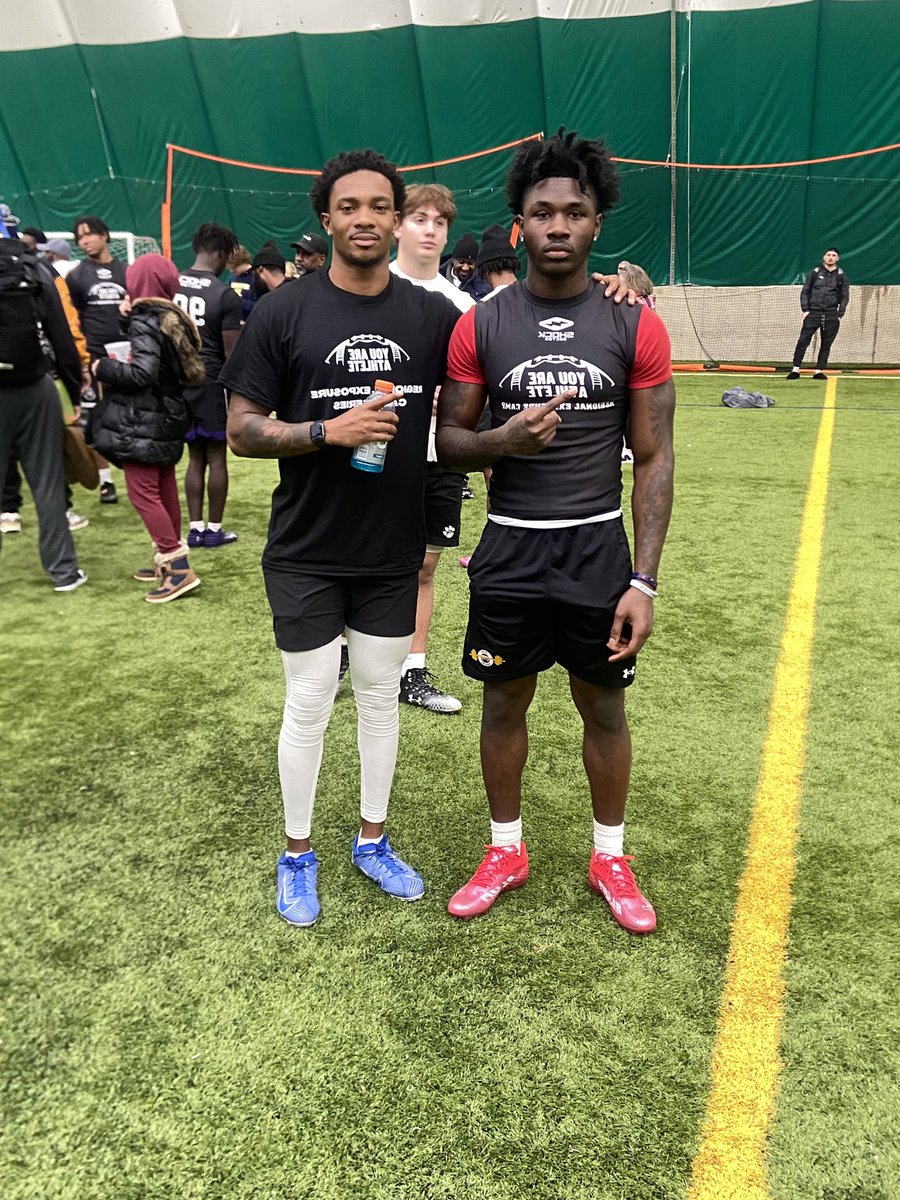 Mikedfwy's tweet photo. Big shoutout to coaches @DBCoachE @coachrsigler and  @17_training @Excelspeed12  for the new knowledge and great coaching I also wanna shoutout @youareathlete @ShockDoctor @Rivals @247Sports I had a great time competing today! https://t.co/HPIpMasdse