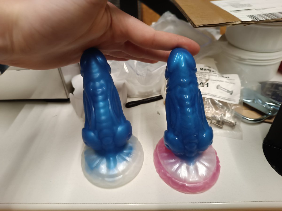 HeadlessM8's tweet photo. Did some test casting of minis and XS toys that are not in shop yet https://t.co/AIJ976zQkj