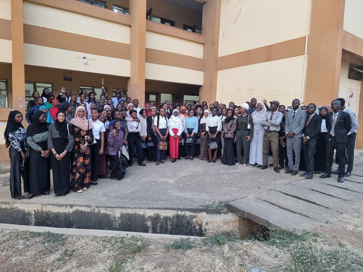 OladejiMonday's tweet image. Cross section of @JCI_UNILORIN 5th General Assembly and Induction/Oath Taking Ceremony. Impressive to know over 80 members were inducted today. Together we build the young enterprising leaders.

Our conference is coming up in JULY watch out for more information 😁.