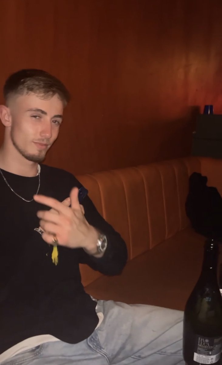 Ringbtw's tweet image. 21 and grateful 🤝🎉