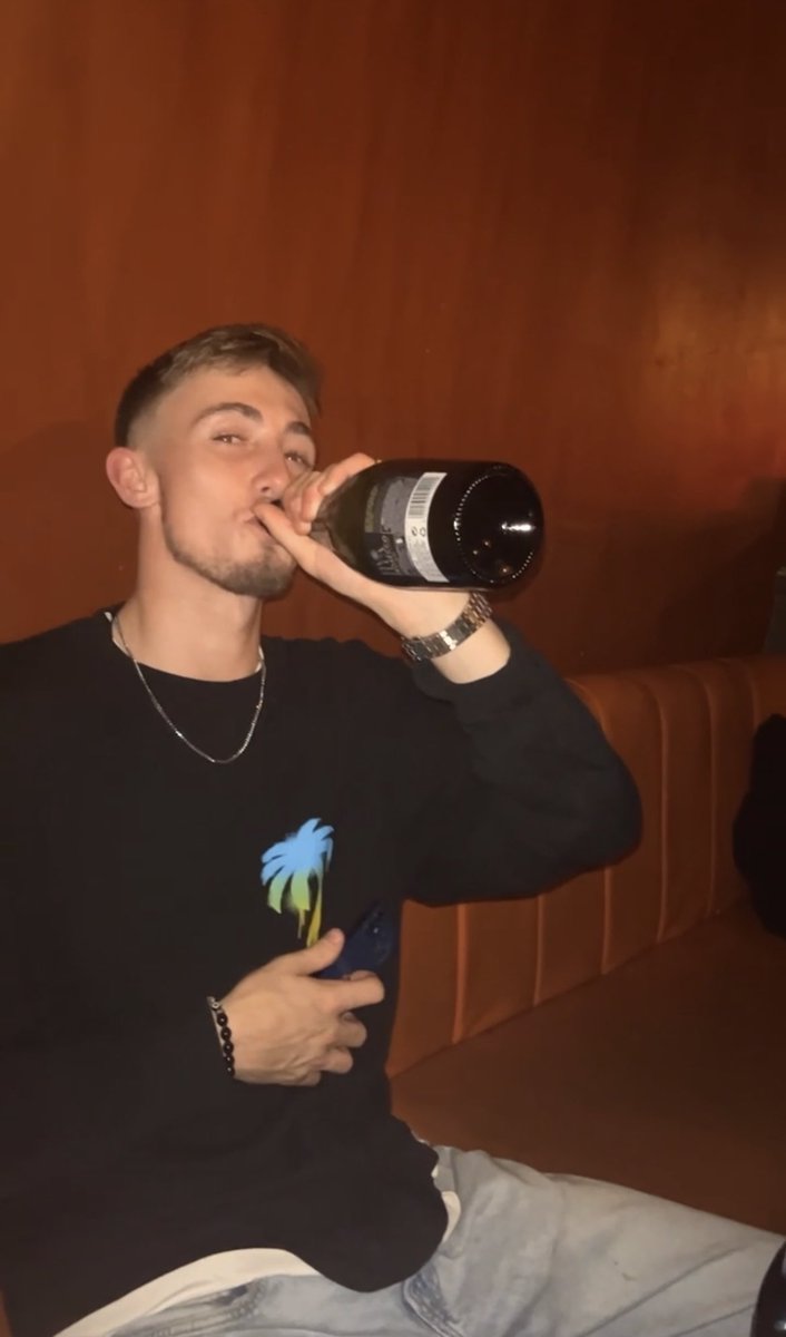 Ringbtw's tweet image. 21 and grateful 🤝🎉