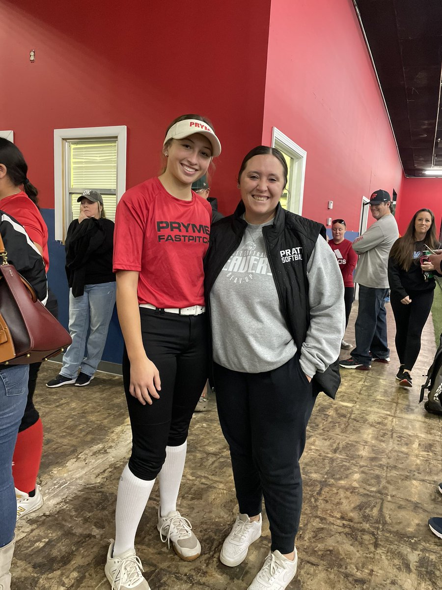 ali_sneath1's tweet photo. Another great camp!! Thank you so much coaches for all your help! ❤️ @prymefastpitch @maile_kamalani @TVCCSoftball @MacBulldogsSB @MnuSoftball @Gorilla_SFB @gocbcmustangs @CCRoughridersSB @scottgongola @Coach_JRog @CoachBTalley @NWOSU_SB https://t.co/Lx1pkY3QXR