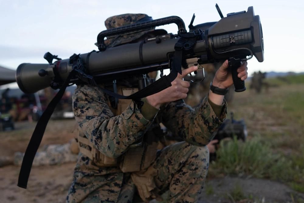 GenDischarge's tweet photo. U.S. Marines firing the MAAWS on Marine Corps Base Camp Pendleton, California. #USMarineCorps #MarineCorps #USMarines #MarineBase https://t.co/EkzJv6EVQh