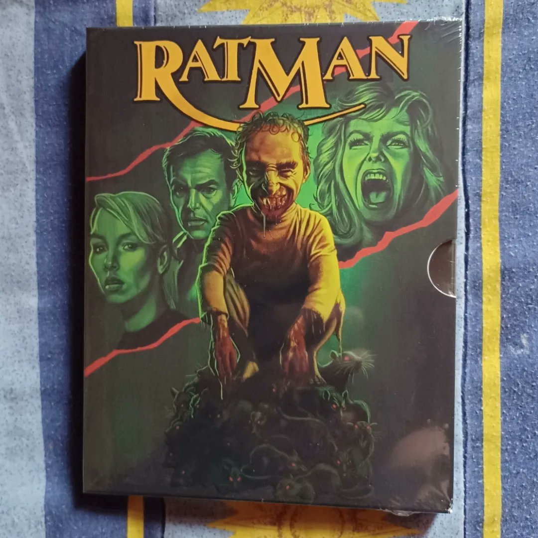 ajl__66's tweet photo. Tonight's movie - Ratman (1988) Terry investigates her sisters death on a tropical island with fred (david warbeck) there is a killer on the loose & the body count rises #HorrorCommunity #HorrorFamily #HorrorAddict #HorrorFanatic #HorrorObsession #PhysicalMedia https://t.co/f7KU1kgxJB