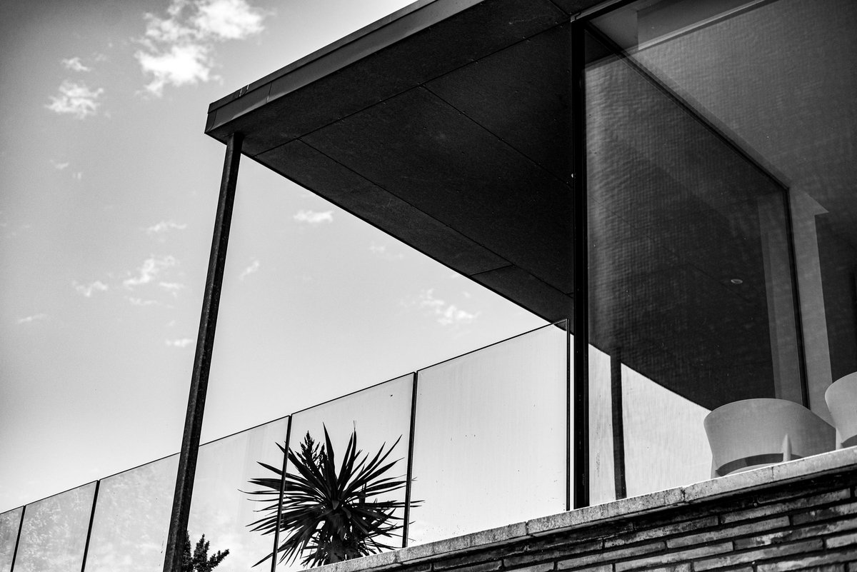 Glass & sky #photography #photooftheday #picoftheday #bnwphotography #bnw #urbanlandscape #southsea #follo4folloback #PHOTOS #bw #bwphotograph #photographer #fineartphotography #Portsmouth  #fineart #sky #Happiness #vibe #capturingbritain #capture #urban #folloback