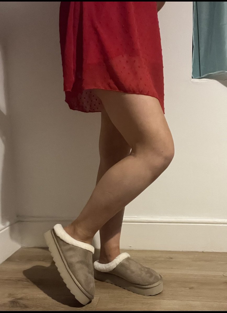 theonlyduo's tweet photo. Can’t beat slippers with no socks after a long day. These feet need some TLC and Iv got know one to do it… who wants the pleasure?? Xxx https://t.co/W2K9FV2uef
