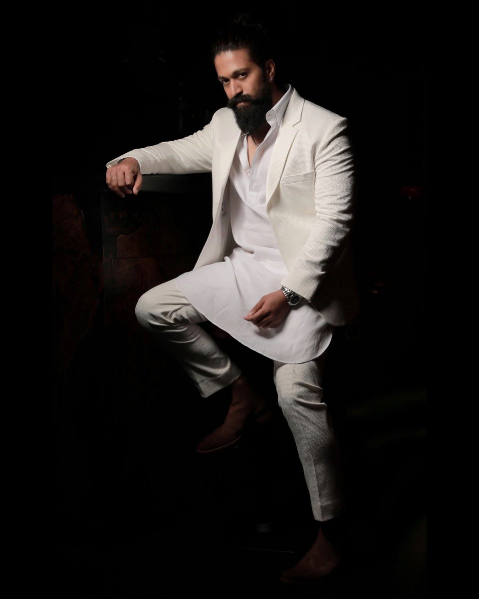 Happy Birthday to our rocking star ⭐️ You are an inspiration to everyone. You touch so many lives with joy <a href="/TheNameIsYash/">Yash</a> 🎂🌟🌟💥