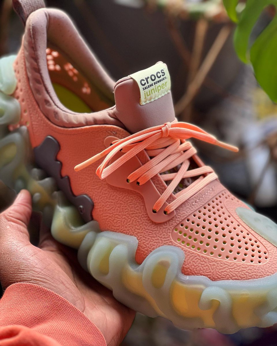 ModernNotoriety's tweet photo. Salehe Bembury x Crocs Juniper (2024) 🐊 https://t.co/IS5LouKuSw