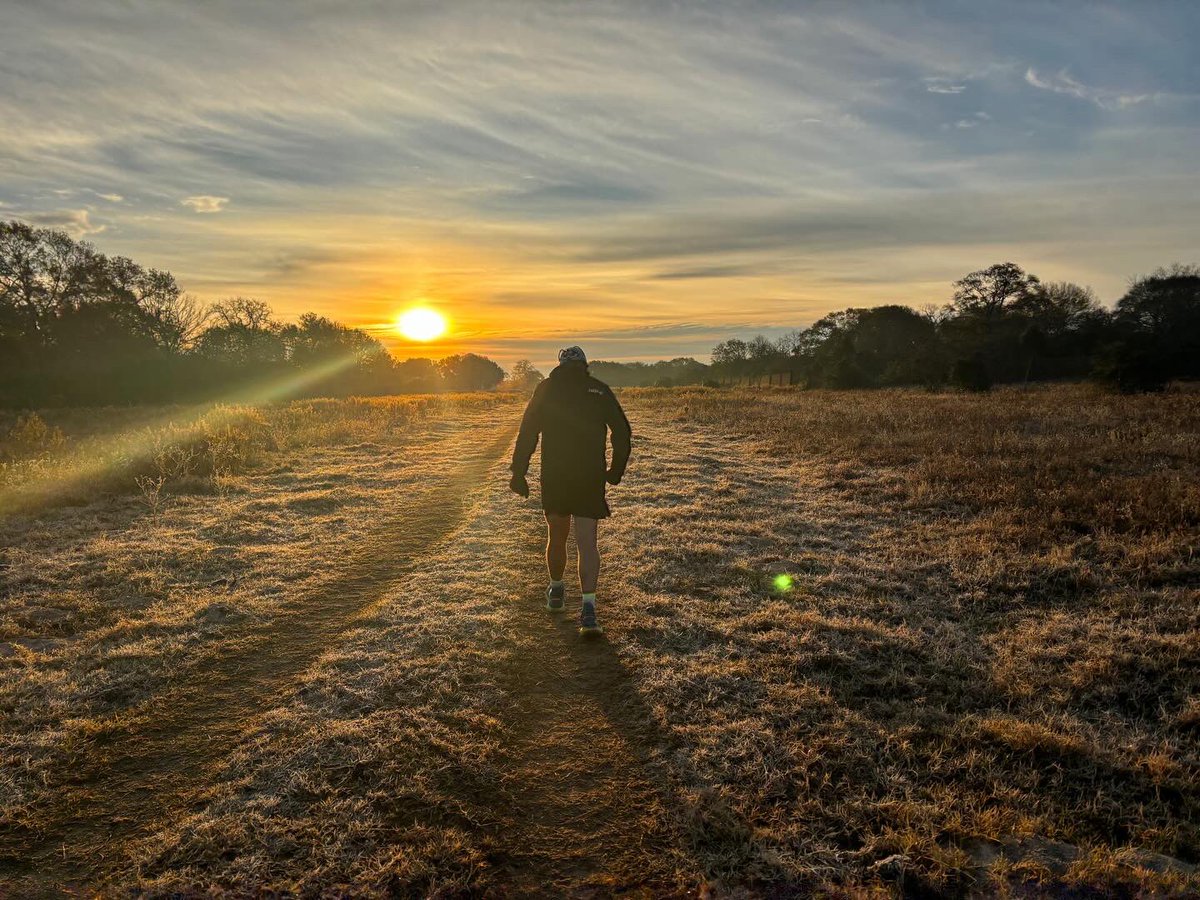 michaelcriner's tweet photo. To run 100 miles is impossible w/o a non-nonsense crew. Thanks @abigailcriner (Crew Leader), Nick & Marcus (pulled midnight duty), & Miriam & Jeff (encouragement team)
This was one incredibly fun ride. #brazosbend100 #7ilranch https://t.co/mbqFdbrjwE