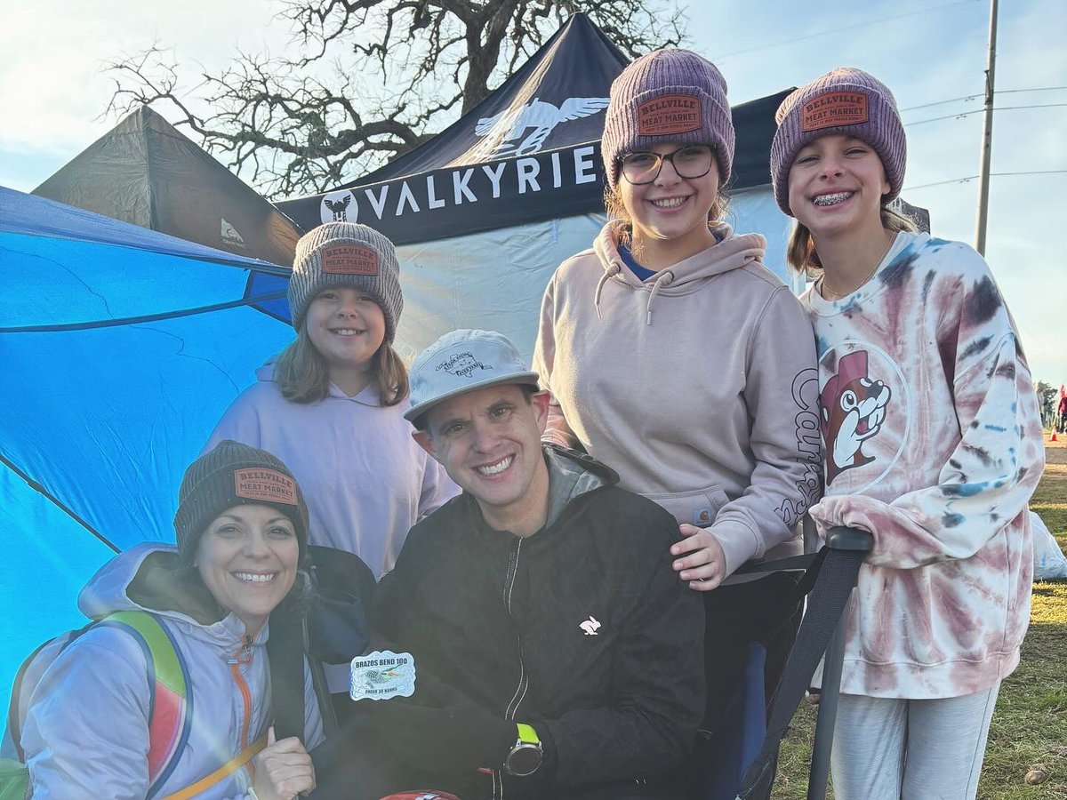 michaelcriner's tweet photo. To run 100 miles is impossible w/o a non-nonsense crew. Thanks @abigailcriner (Crew Leader), Nick & Marcus (pulled midnight duty), & Miriam & Jeff (encouragement team)
This was one incredibly fun ride. #brazosbend100 #7ilranch https://t.co/mbqFdbrjwE