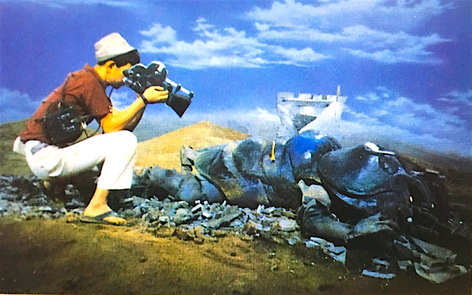 ウルトラマン 「ノアの神です…此の青い石が、此の町をアントラーから