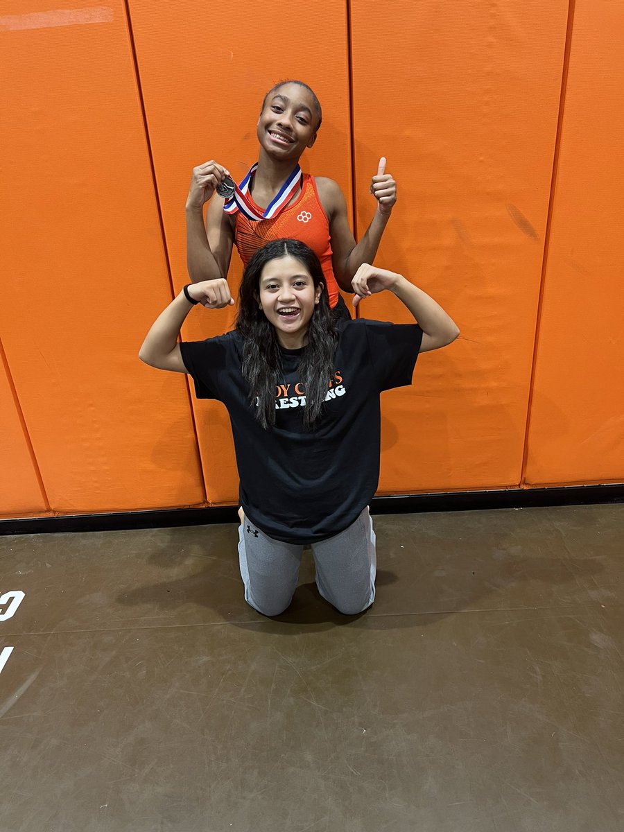 Congrats to our Lady Chiefs Wrestlers Anyae Munson-Young and Adamaris Vergara for competing in the SJWHOF tournament today. Munson-Young recorded 4 pins on her way to the finals and placing second 🥈 @Cherokee_HS